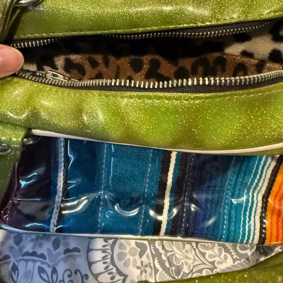 Trophy Queen Mexican Blanket Bag - Picture 4 of 8